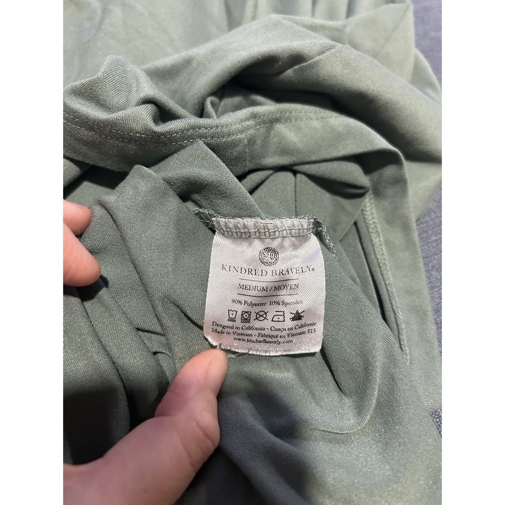 Kindred Bravely Olive Green Women's Nursing Long Sleeve Shirt Size Medium - Picture 7 of 7